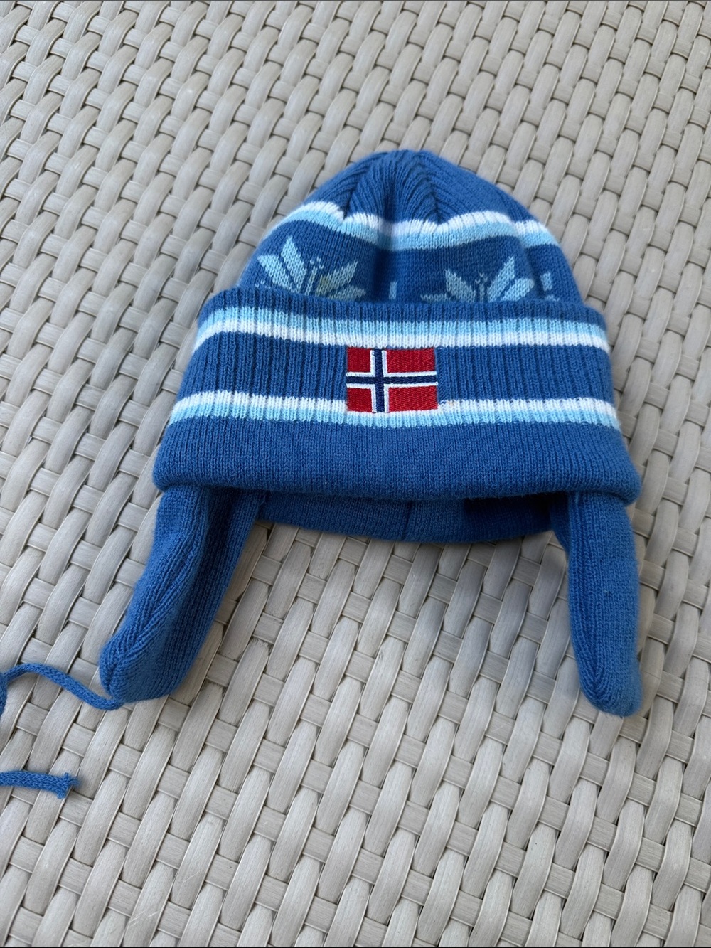 *Rokk Kids Norwegian Ear Flap Beanie Hat Blue Snowflake Norway Flag 48–50 cm